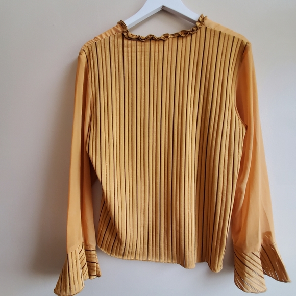 Vintage Tuscany Yellow blouse, contrast with cuff and sleeve,  M - Picture 2 of 6